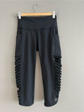 Lululemon Pants Womens Size 2 Black Crop Leggings Pockets Ruched Side Mesh